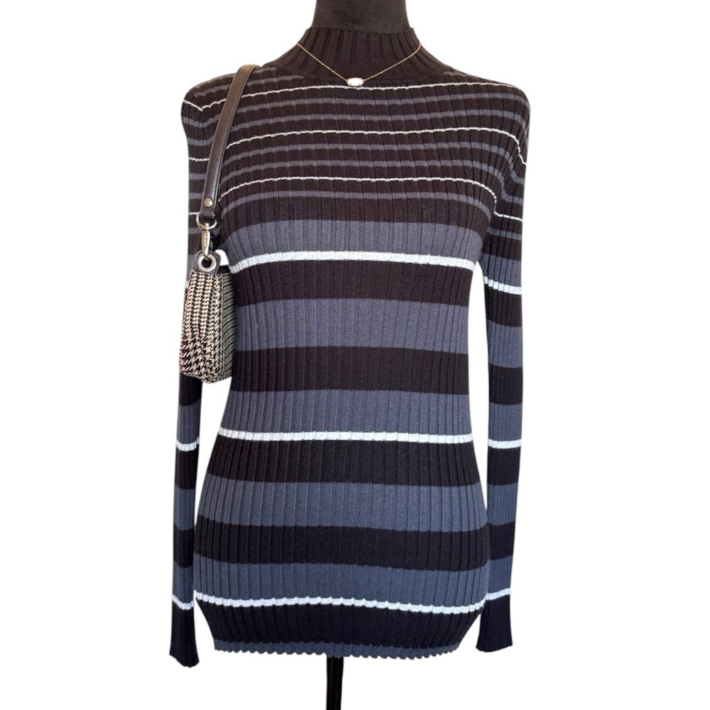 No Boundaries Woman’s Small Ribbed Long sleeve Mock Neck long Sleeve - Picture 1 of 4